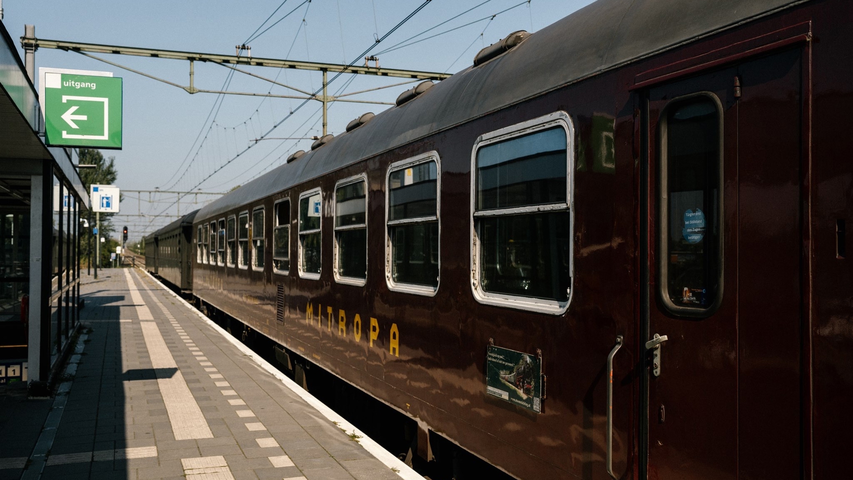 Lieselotte & Michiel op hun bruiloft – georganiseerd door een professionele weddingplanner in Nederland