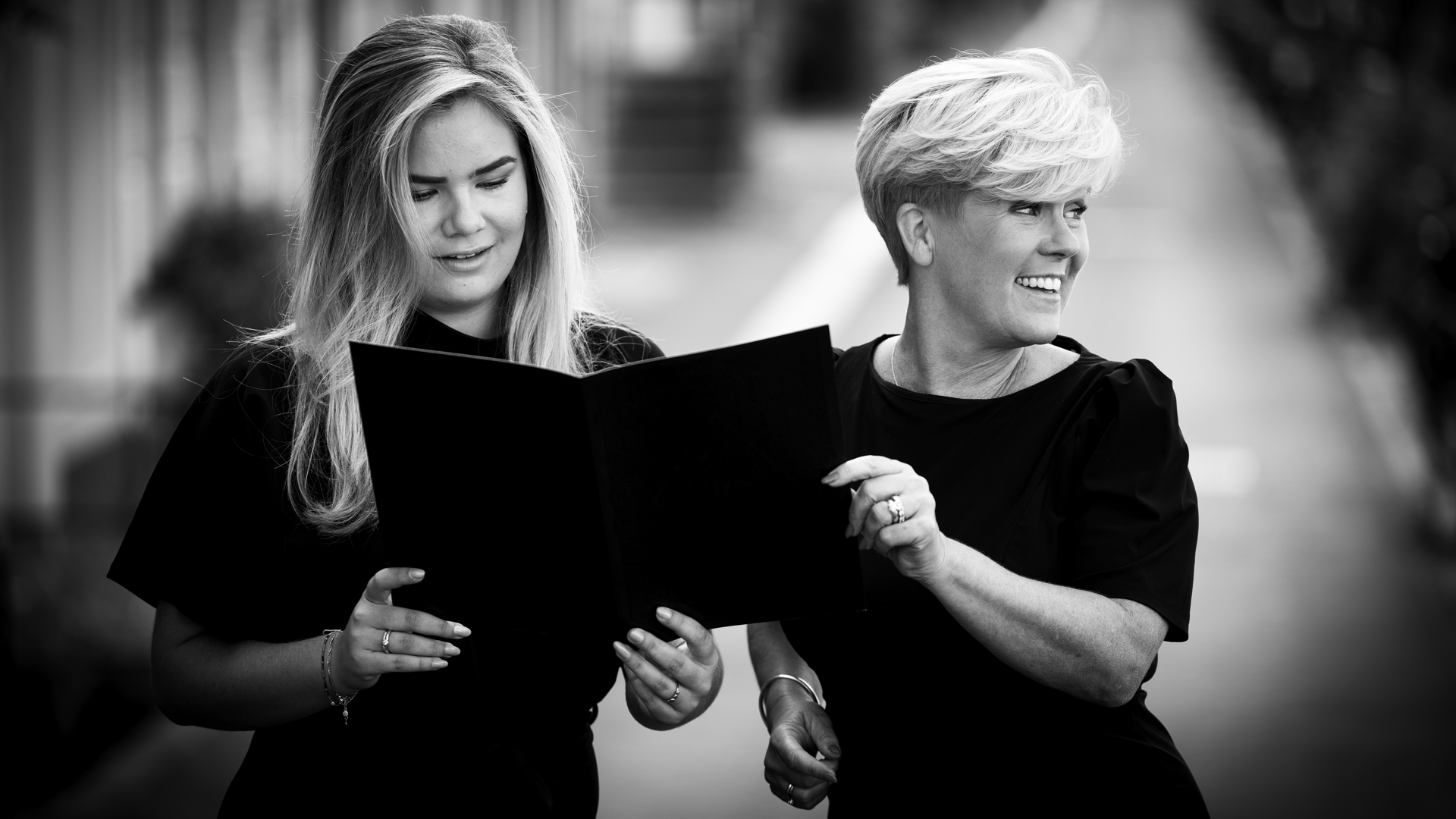 Het duo achter Wiesje Lifetime Events – Wiesje en Tamara, gespecialiseerd in high end weddings en evenementen
