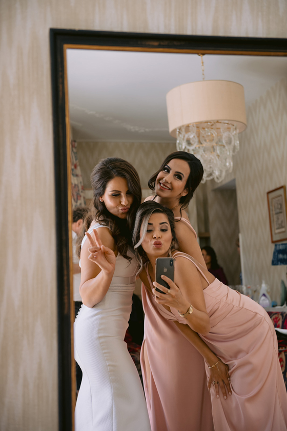 Say Cheese’ moment op Landgoed Het Roode Koper in Ermelo – vastgelegd tijdens een high end bruiloft door een exclusieve weddingplanner