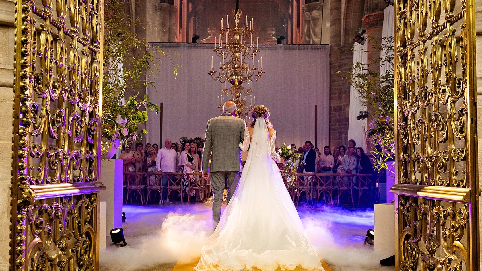 Luxe trouwceremonie van Steffie & Leonard – een onvergetelijk moment onder begeleiding van de beste weddingplanner van Nederland