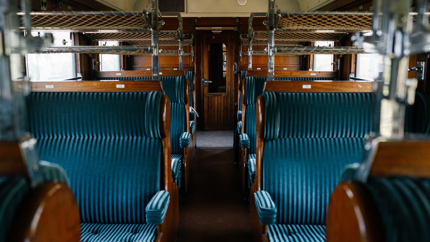 Lieselotte & Michiel, het stralende bruidspaar – hun bruiloft tot in de puntjes verzorgd door weddingplanner in Nederland