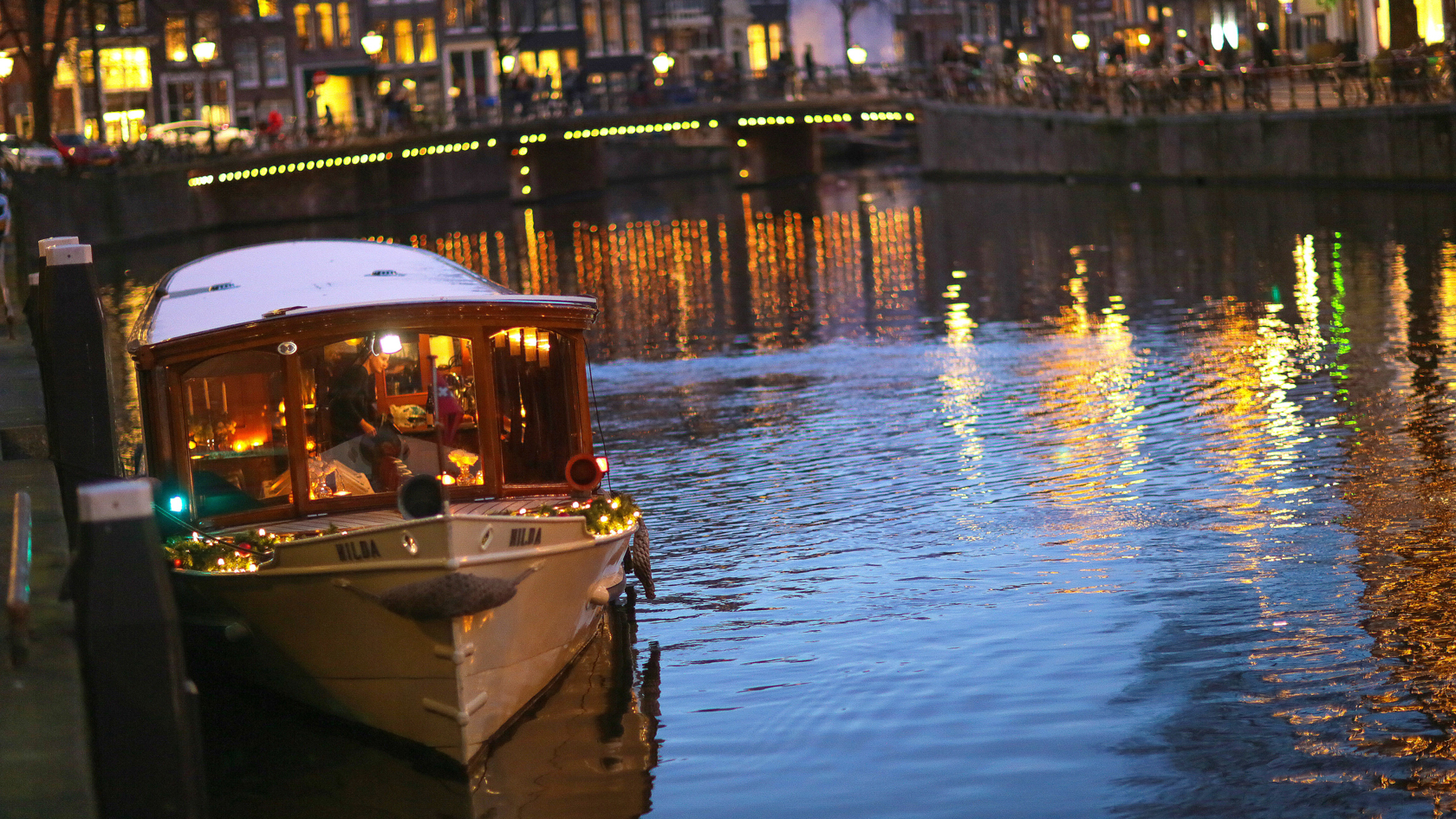 trouwen in amsterdam en daarna boottocht door de grachten